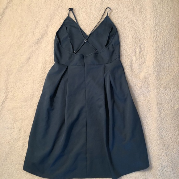 Simple Blue Dress with Pockets - Picture 4 of 6